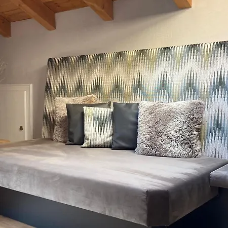 Wolfgang Birkl アパート *